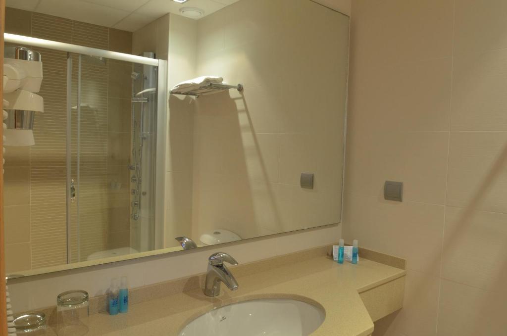Hotel Del Port Sant Carlos de la Ràpita Екстериор снимка